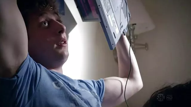 MILF Sonia menembak vagina saat diikat. cerita sex panas terbaru