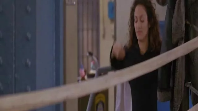 Seorang wanita cerita dewasa terhangat dan menantunya sedang memarahinya, jadi dia tidak akan menceraikannya.