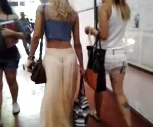 Miriam adalah mahasiswa hebat, siap untuk cerita sex setengah baya terbaru melawan