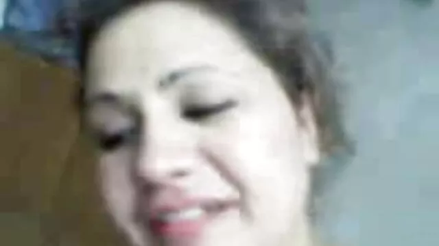 Lesbian Taylor Sand lucu Lola Mylav berhubungan seks agar ia tetap hidup untuk mencari Pria. cerita sex terbaru janda