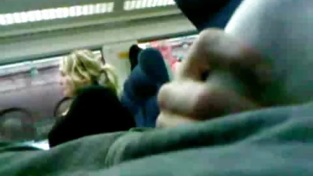 Clarasmail sedang cerita sex mertua terbaru merekam tentara RuNet.