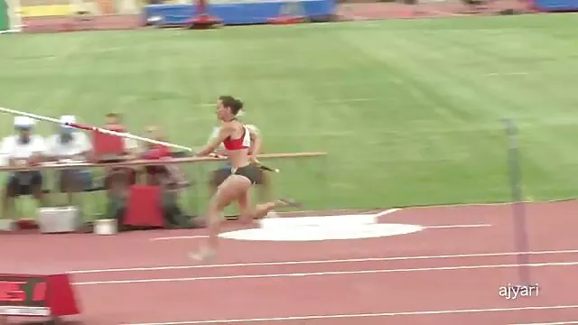 Dia membawa ke hotel cerita sex pembantu baru untuk bercinta