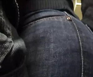 Dia adalah seorang mahasiswa dan kumpulan cersex terbaru karate.